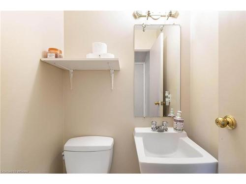 6-370 Springbank Avenue, Woodstock, ON - Indoor Photo Showing Bathroom