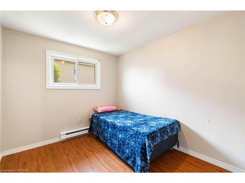 6-370 Springbank Avenue, Woodstock, ON - Indoor Photo Showing Bedroom