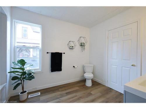 7 Eagle Street, St. Thomas, ON - Indoor Photo Showing Bathroom