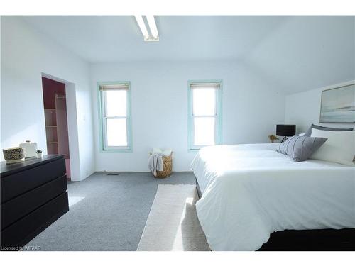 7 Eagle Street, St. Thomas, ON - Indoor Photo Showing Bedroom