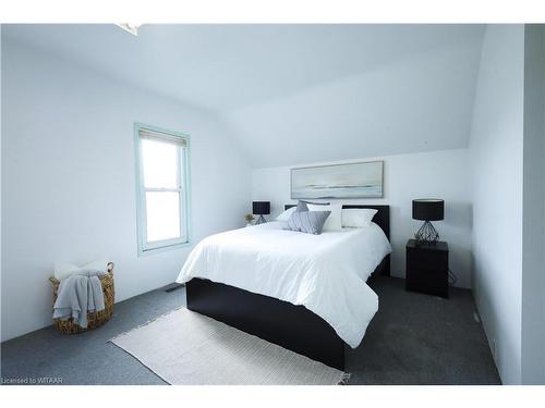 7 Eagle Street, St. Thomas, ON - Indoor Photo Showing Bedroom