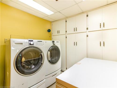 15 Clear Valley Drive, Tillsonburg, ON - Indoor Photo Showing Laundry Room