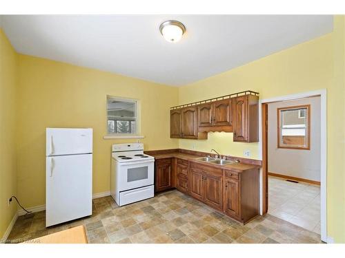 22 Main Street E, Norwich, ON - Indoor Photo Showing Kitchen With Double Sink