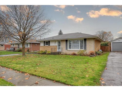 990 Braeside Street, Woodstock, ON - Outdoor With Facade