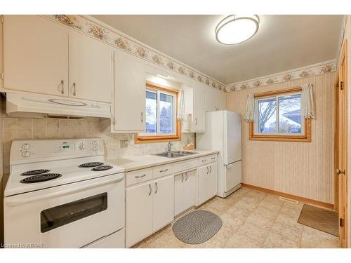 990 Braeside Street, Woodstock, ON - Indoor Photo Showing Kitchen With Double Sink