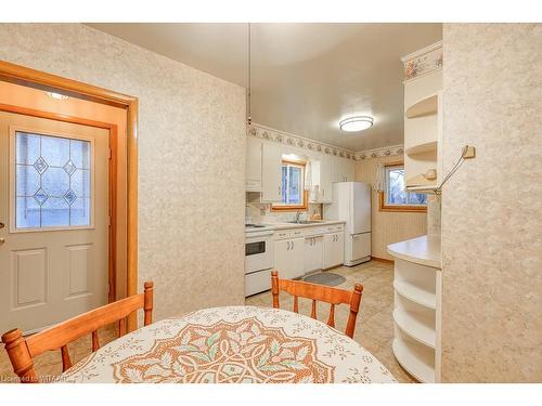 990 Braeside Street, Woodstock, ON - Indoor Photo Showing Kitchen