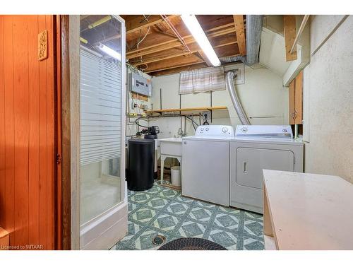 990 Braeside Street, Woodstock, ON - Indoor Photo Showing Laundry Room