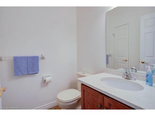 2 Green Gable Place, Woodstock, ON - Indoor Photo Showing Bathroom