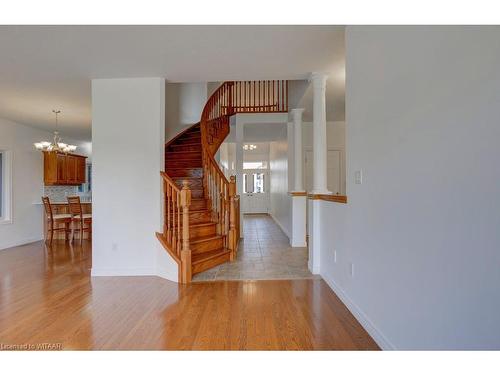 2 Green Gable Place, Woodstock, ON - Indoor Photo Showing Other Room