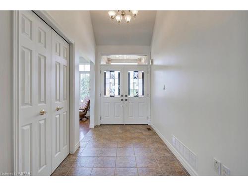 2 Green Gable Place, Woodstock, ON - Indoor Photo Showing Other Room