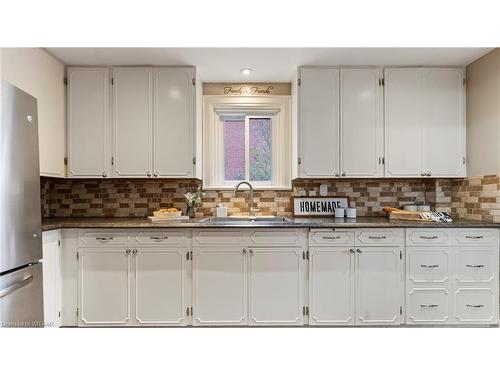 596 Grant Street, Woodstock, ON - Indoor Photo Showing Kitchen