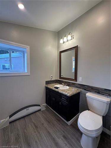 66 Inkerman Street, Ingersoll, ON - Indoor Photo Showing Bathroom