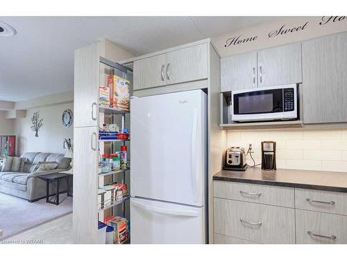 112-163 Ferguson Drive, Woodstock, ON - Indoor Photo Showing Kitchen