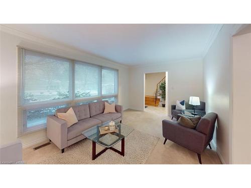 845 Sunset Boulevard, Woodstock, ON - Indoor Photo Showing Living Room