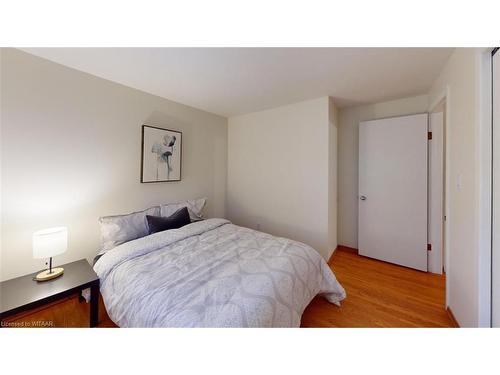 845 Sunset Boulevard, Woodstock, ON - Indoor Photo Showing Bedroom