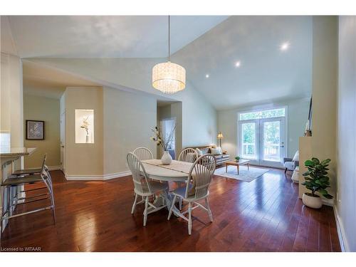 102-5 Wood Haven Drive, Tillsonburg, ON - Indoor Photo Showing Dining Room