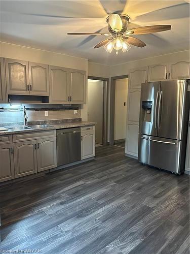 4-58 Wilson Street, Woodstock, ON - Indoor Photo Showing Kitchen With Double Sink