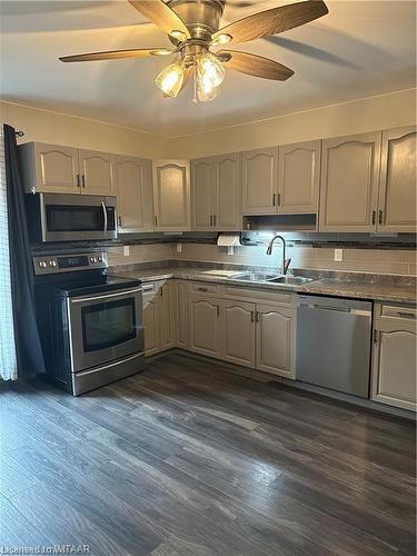 4-58 Wilson Street, Woodstock, ON - Indoor Photo Showing Kitchen With Double Sink