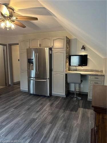 4-58 Wilson Street, Woodstock, ON - Indoor Photo Showing Kitchen