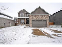 82 Fieldstone Crescent N Komoka, ON N0L 1R0