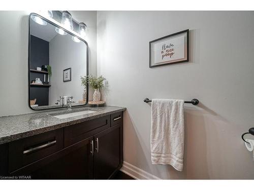 82 Fieldstone Crescent N, Komoka, ON - Indoor Photo Showing Bathroom