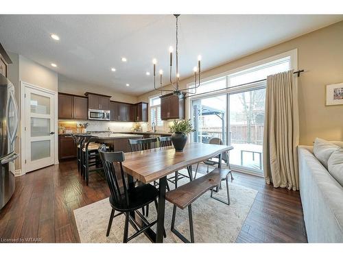 82 Fieldstone Crescent N, Komoka, ON - Indoor Photo Showing Dining Room