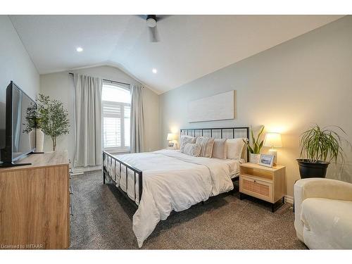 82 Fieldstone Crescent N, Komoka, ON - Indoor Photo Showing Bedroom