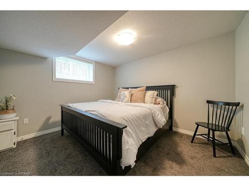 82 Fieldstone Crescent N, Komoka, ON - Indoor Photo Showing Bedroom