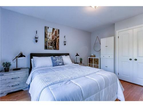 43 Clarke Street N, Woodstock, ON - Indoor Photo Showing Bedroom