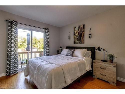 43 Clarke Street N, Woodstock, ON - Indoor Photo Showing Bedroom