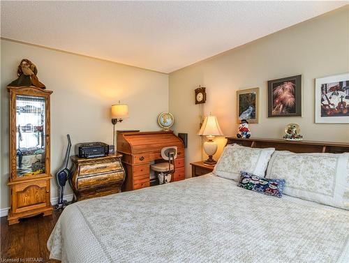 9 Brasher Drive, Tillsonburg, ON - Indoor Photo Showing Bedroom