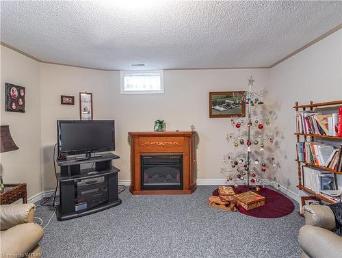 9 Brasher Drive, Tillsonburg, ON - Indoor