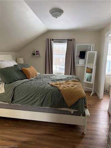 54 Potters Road, Tillsonburg, ON - Indoor Photo Showing Bedroom