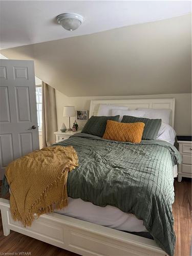 54 Potters Road, Tillsonburg, ON - Indoor Photo Showing Bedroom