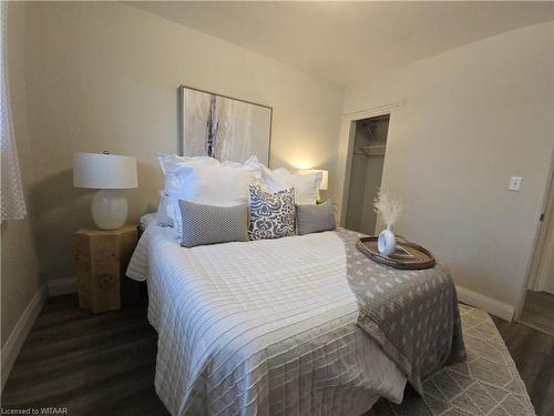 980 Devonshire Avenue, Woodstock, ON - Indoor Photo Showing Bedroom