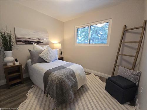 980 Devonshire Avenue, Woodstock, ON - Indoor Photo Showing Bedroom