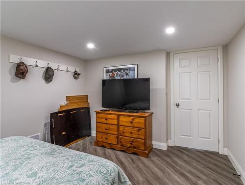 980 Devonshire Avenue, Woodstock, ON - Indoor Photo Showing Bedroom