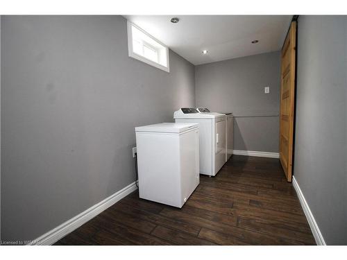 60 Surrey Crescent, London, ON - Indoor Photo Showing Laundry Room