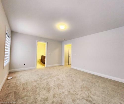 933 Knights Lane, Woodstock, ON - Indoor Photo Showing Other Room