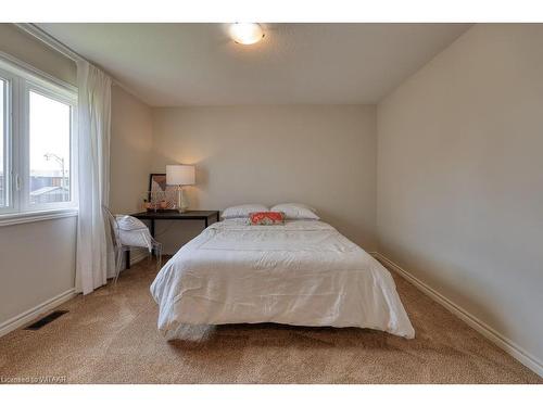 59 Hollingshead Road, Ingersoll, ON - Indoor Photo Showing Bedroom