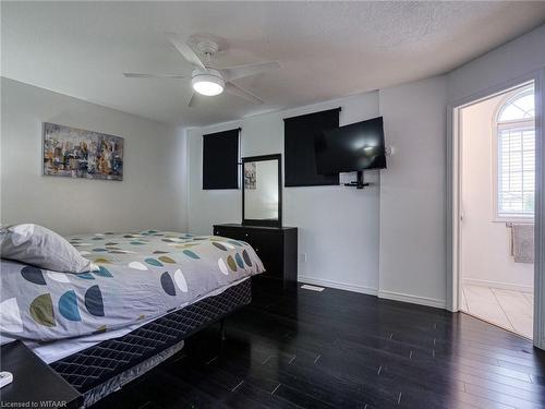 576 Champlain Avenue, Woodstock, ON - Indoor Photo Showing Bedroom