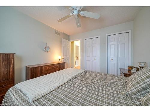 16 Cardinal Drive, Woodstock, ON - Indoor Photo Showing Bedroom