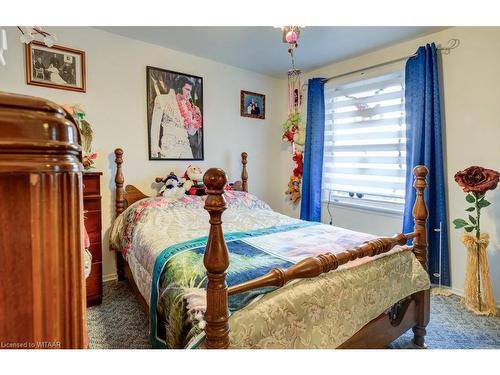 22-144 Concession Street E, Tillsonburg, ON - Indoor Photo Showing Bedroom