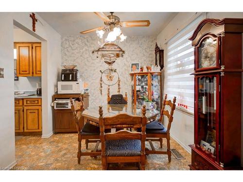 22-144 Concession Street E, Tillsonburg, ON - Indoor Photo Showing Dining Room