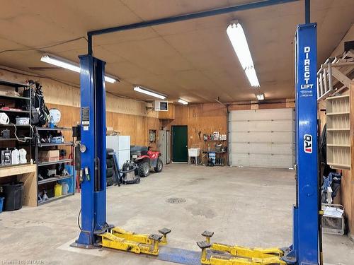 387 Highway 19, Middleton, ON - Indoor Photo Showing Garage