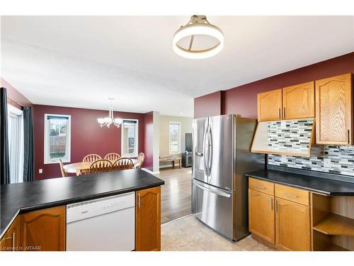 44 Herford Street, Tillsonburg, ON - Indoor Photo Showing Kitchen