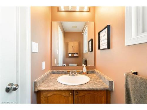 44 Herford Street, Tillsonburg, ON - Indoor Photo Showing Bathroom