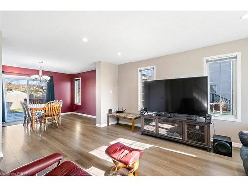 44 Herford Street, Tillsonburg, ON - Indoor Photo Showing Living Room