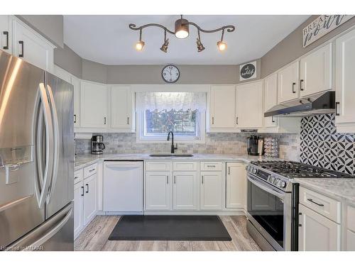 14 North Court Street E, Norwich, ON - Indoor Photo Showing Kitchen With Upgraded Kitchen