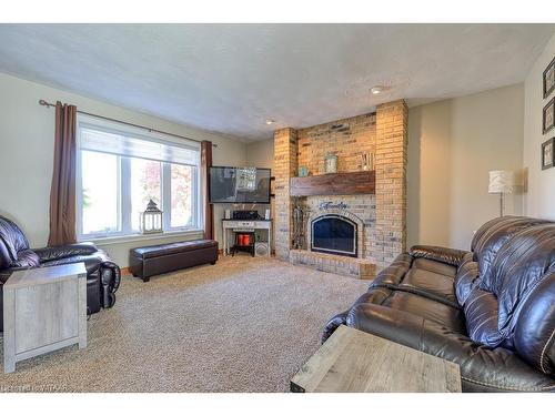 14 North Court Street E, Norwich, ON - Indoor Photo Showing Living Room With Fireplace